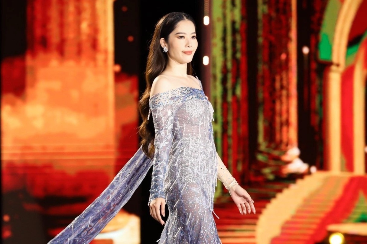 Dam da hoi xuyen thau o Hoa hau The gioi Viet Nam hinh anh