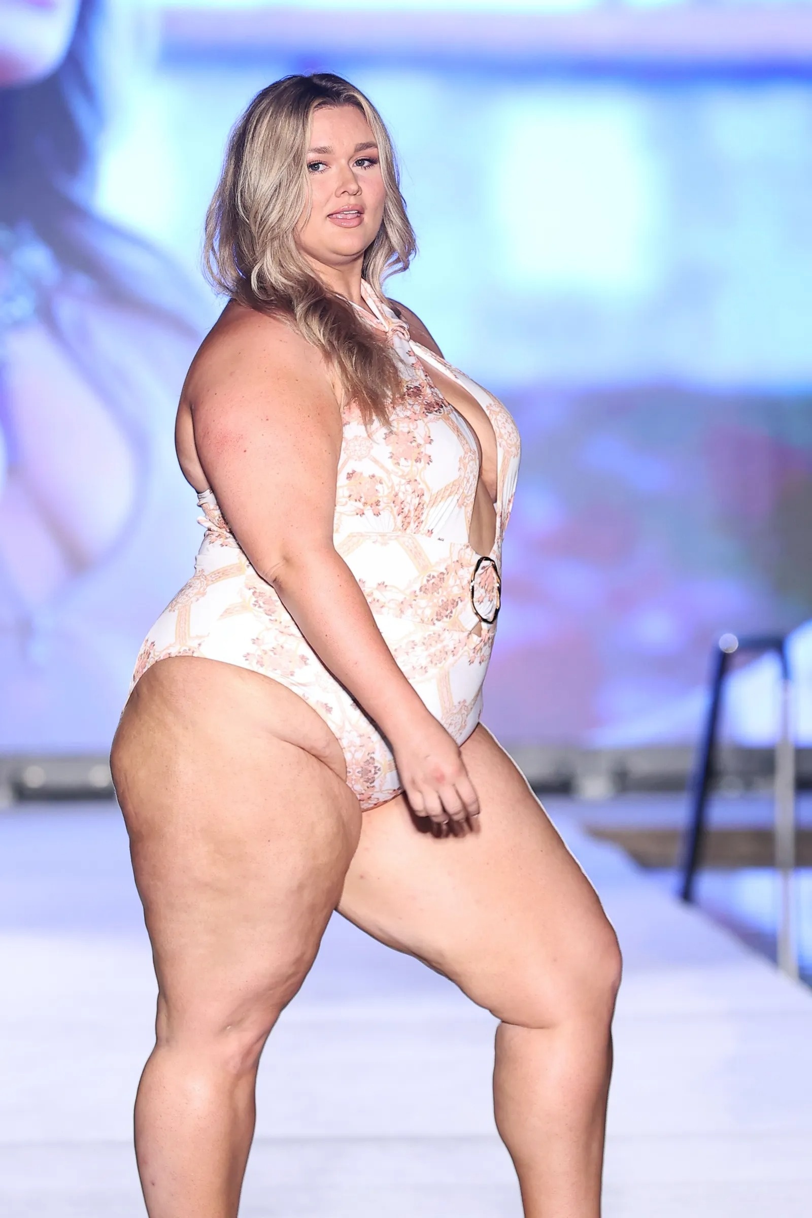 người mẫu gợi cảm ảnh 2 nguoi mau goi cam anh 2