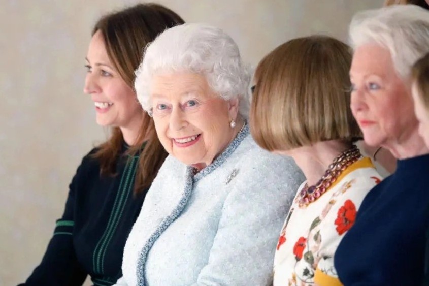 Tuan le thoi trang London bo tiec tung sau khi Nu hoang Anh bang ha hinh anh