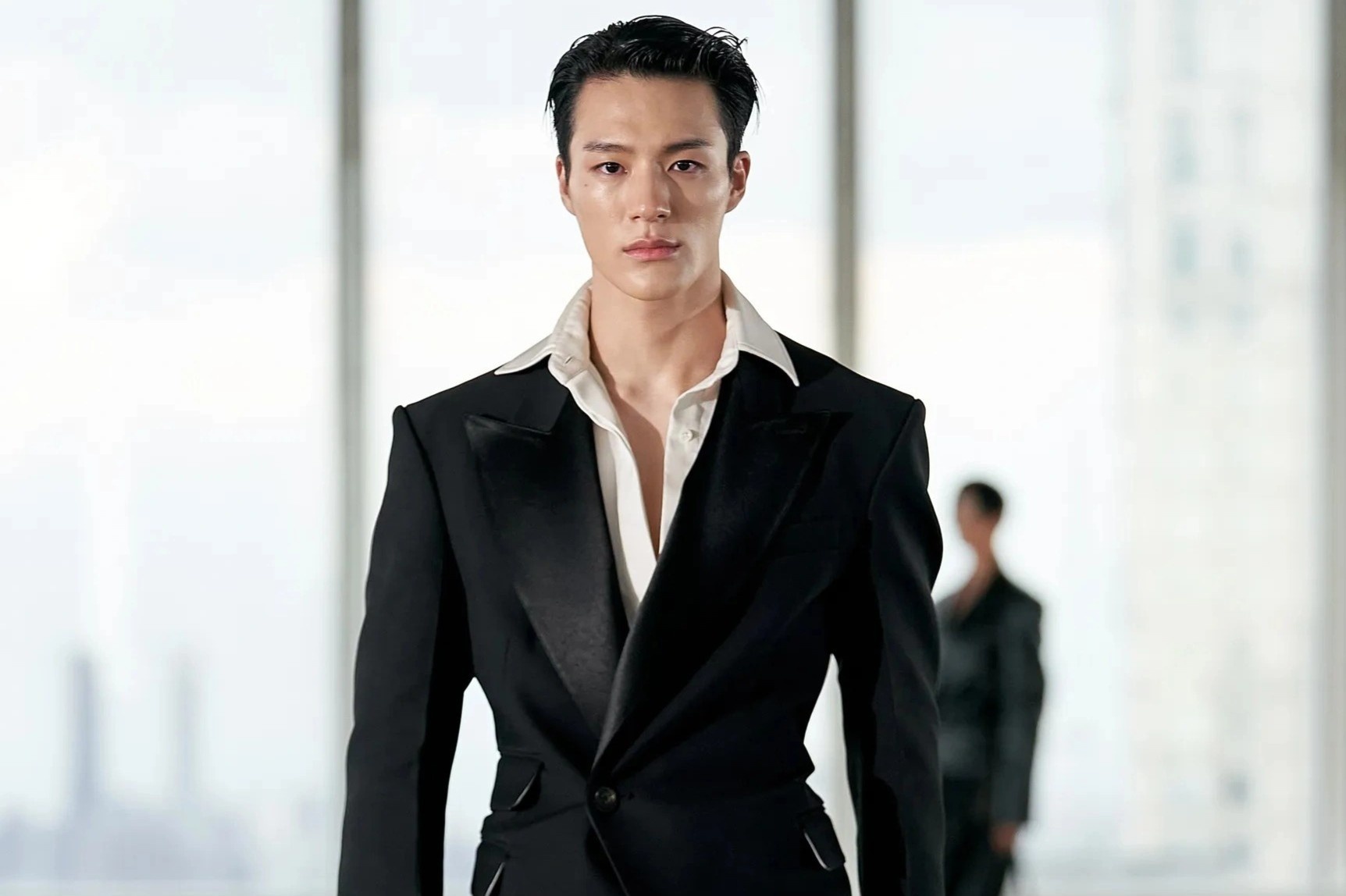 Nha thiet ke Viet dua sao Kpop len san dien o My hinh anh