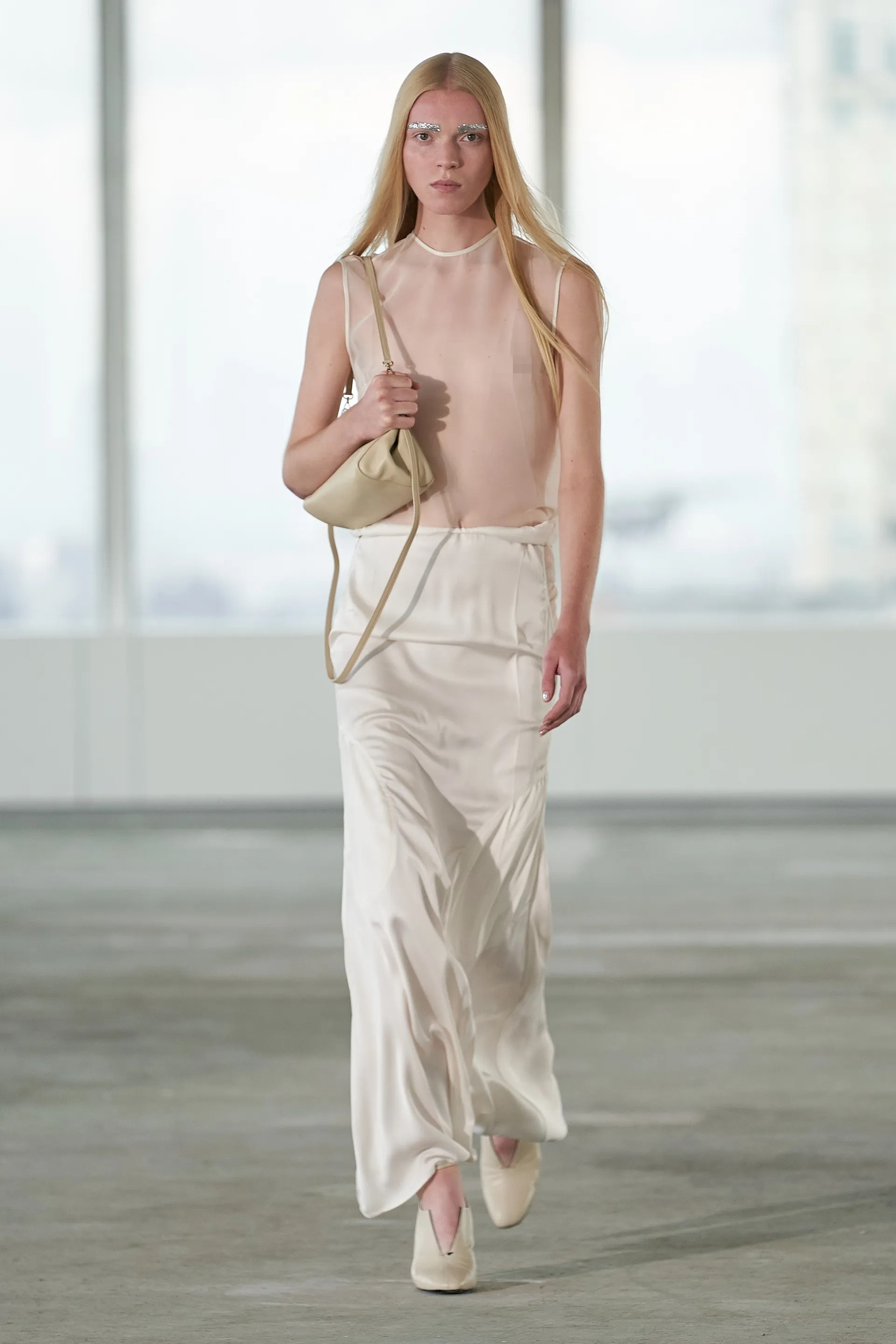 quần lộ hông ảnh 5 quan lo hong anh 5