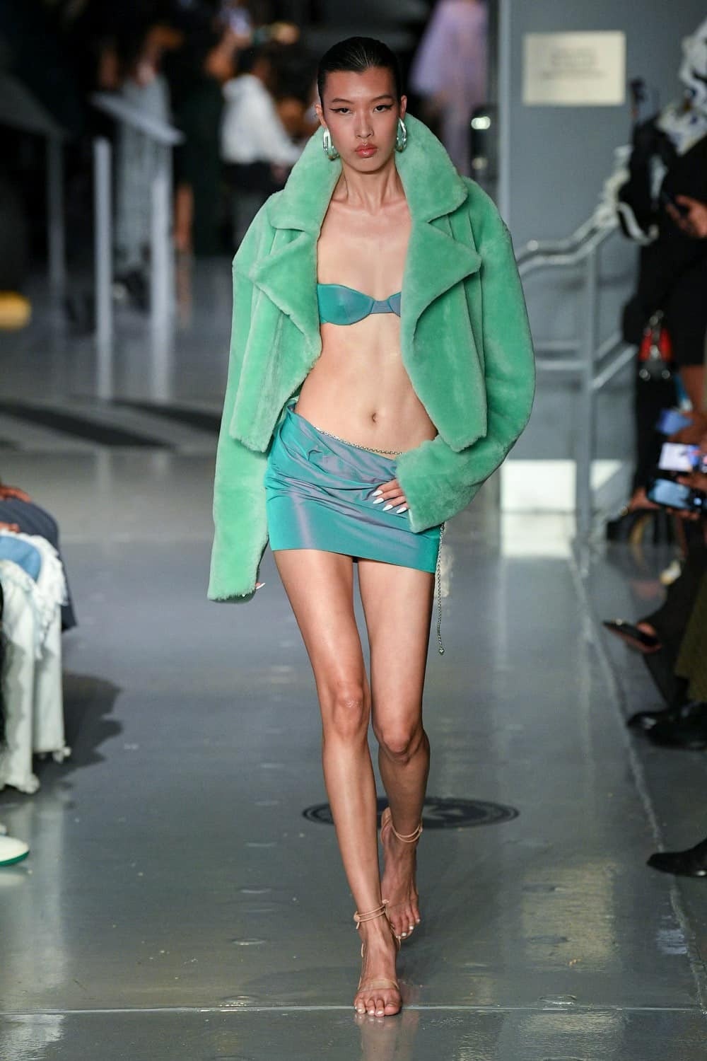 quần lộ hông ảnh 3 quan lo hong anh 3