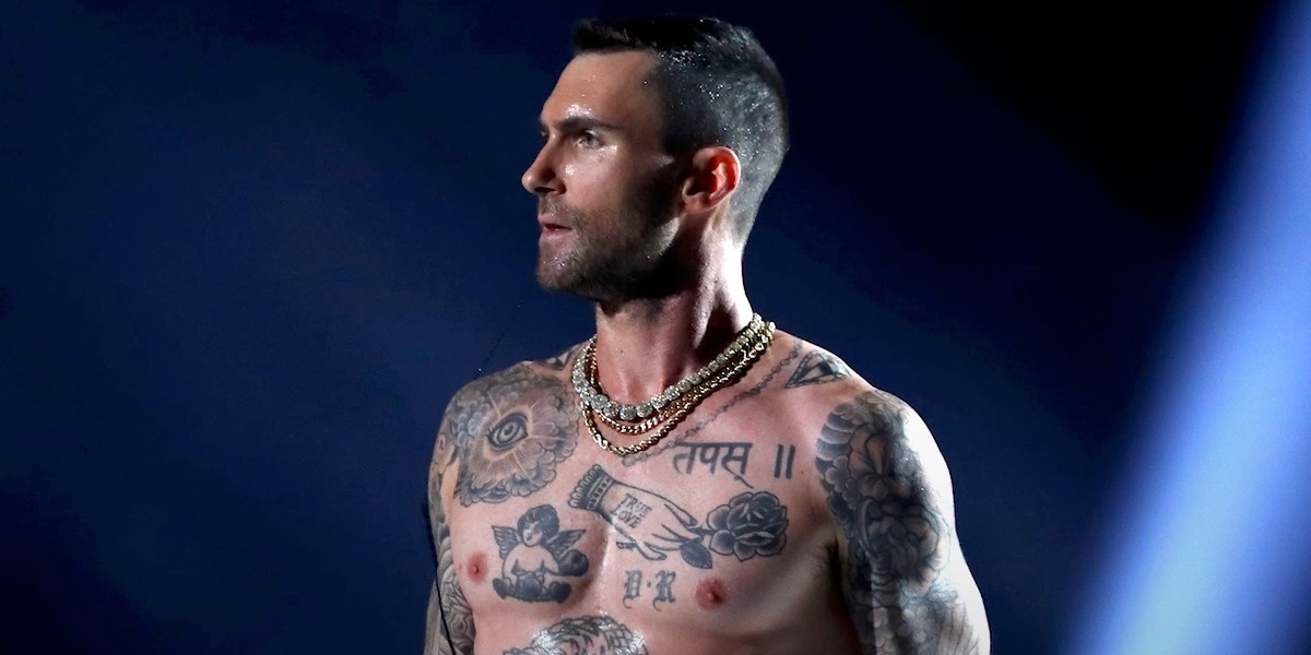 adam levine ngoai tinh anh 2