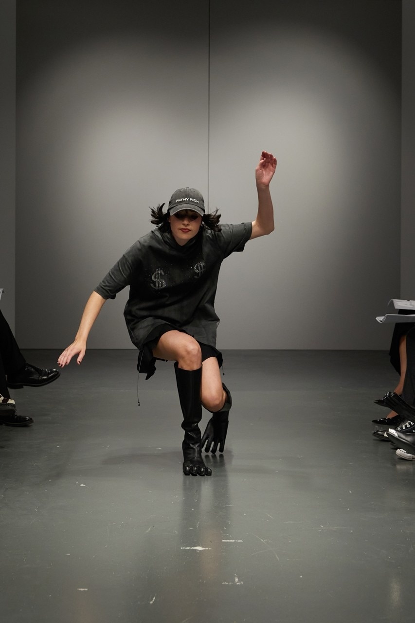 người mẫu té ngã ảnh 11 nguoi mau te nga anh 11