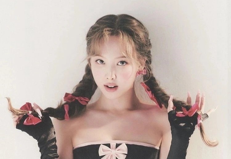 Thay gi tu viec BlackPink va sao quoc te mac do local brand Viet hinh anh