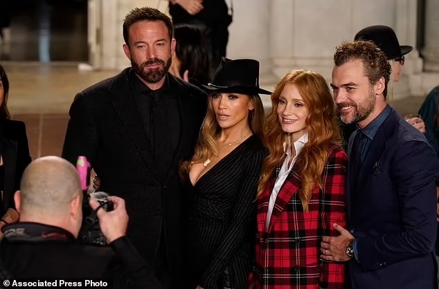 Jennifer Lopez và chồng ảnh 4 Jennifer Lopez va chong anh 4