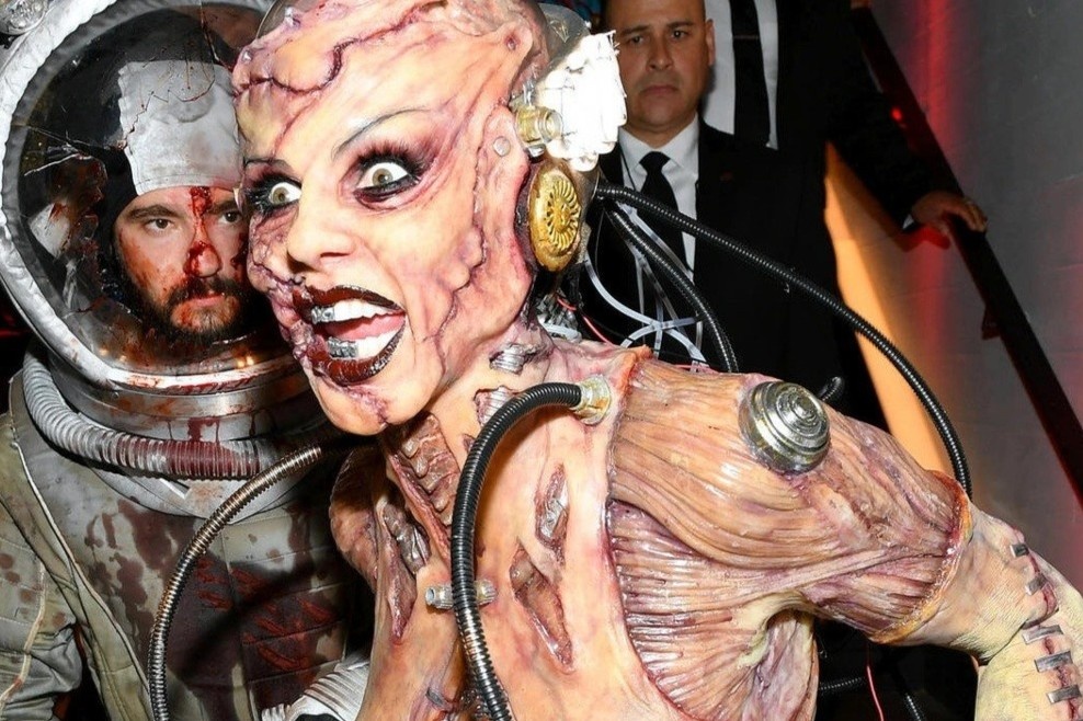 Dan mau Victoria's Secret tao hinh Halloween hinh anh