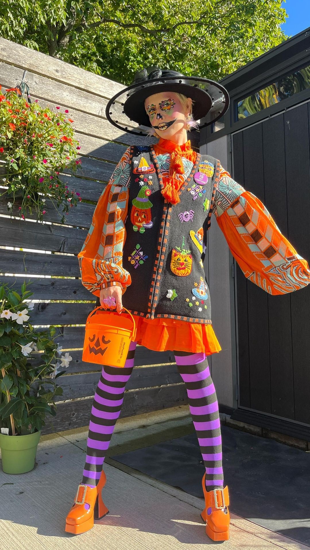 mac nhieu mau anh 17