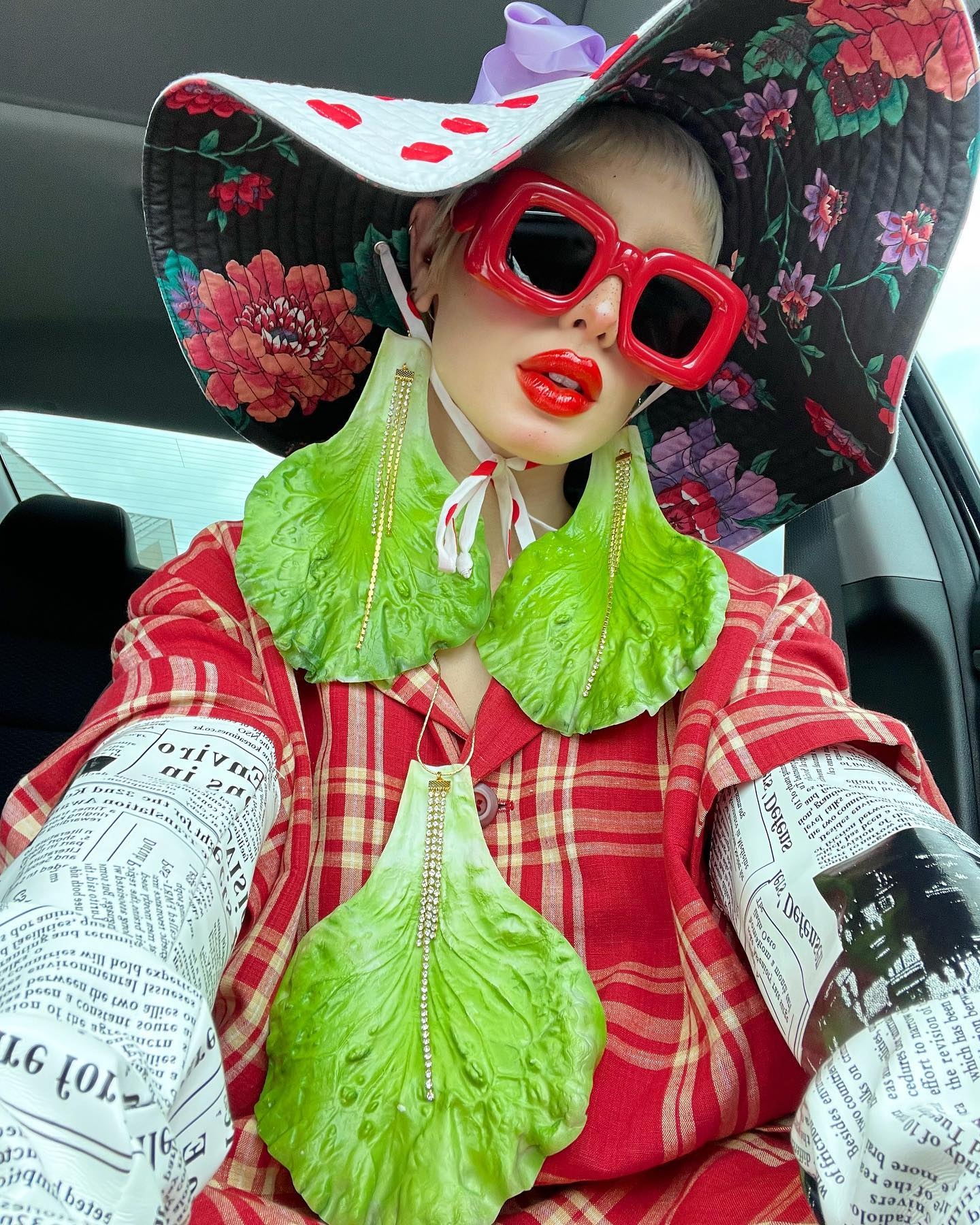 mac nhieu mau anh 18