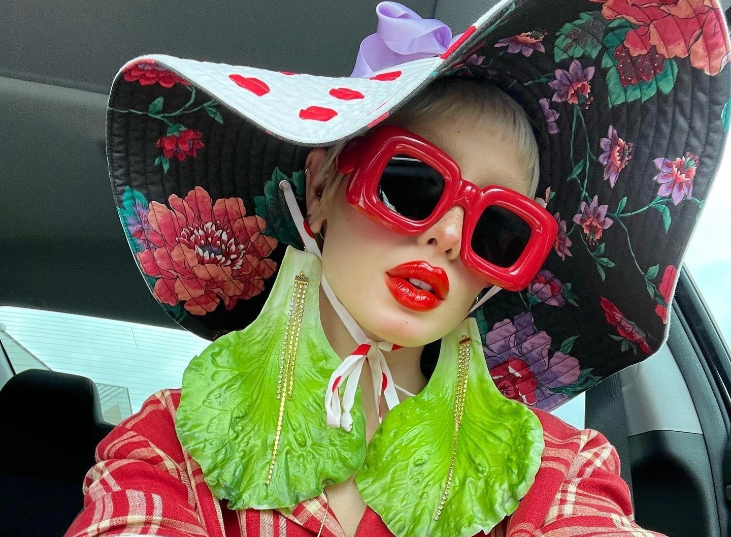 Mac sac so de thay vui hon hinh anh