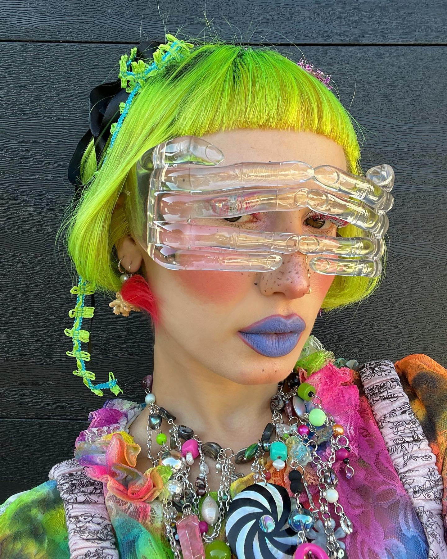 mac nhieu mau anh 23