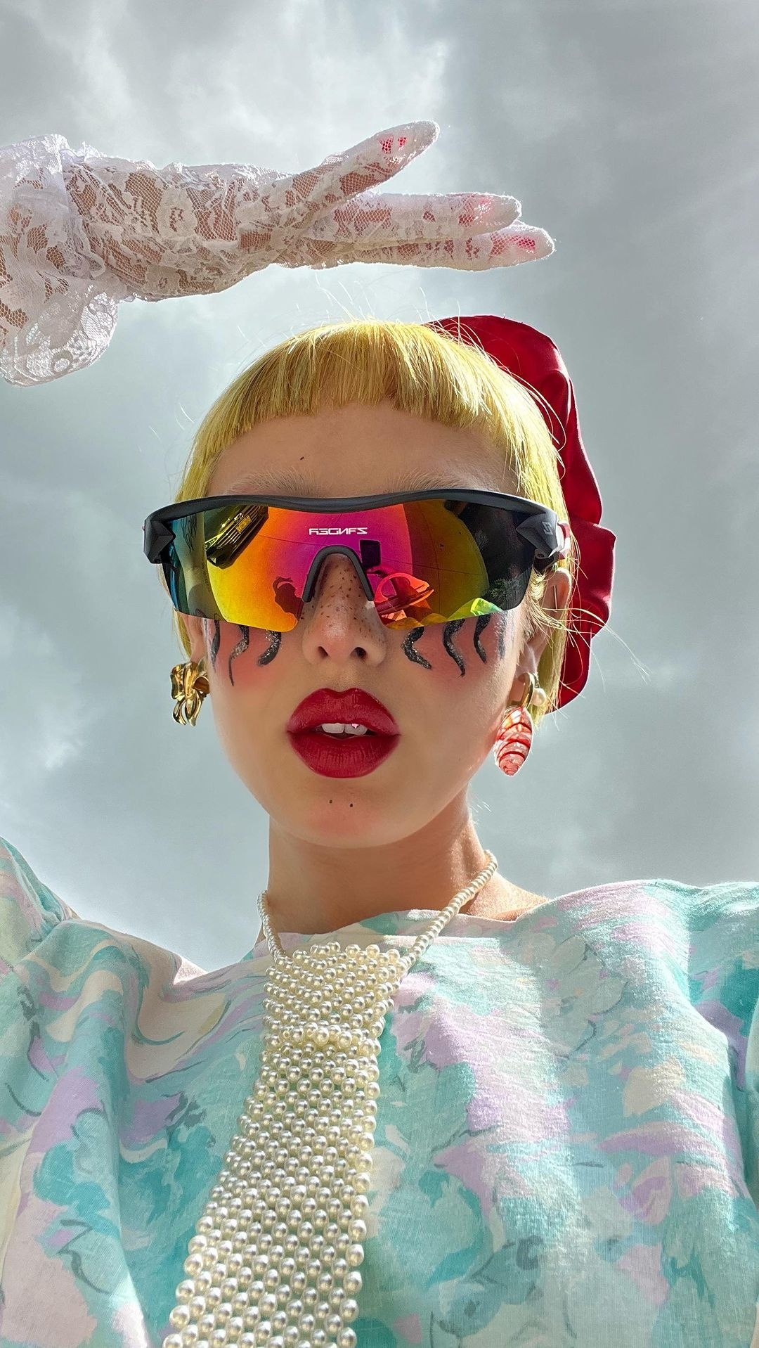 mac nhieu mau anh 24