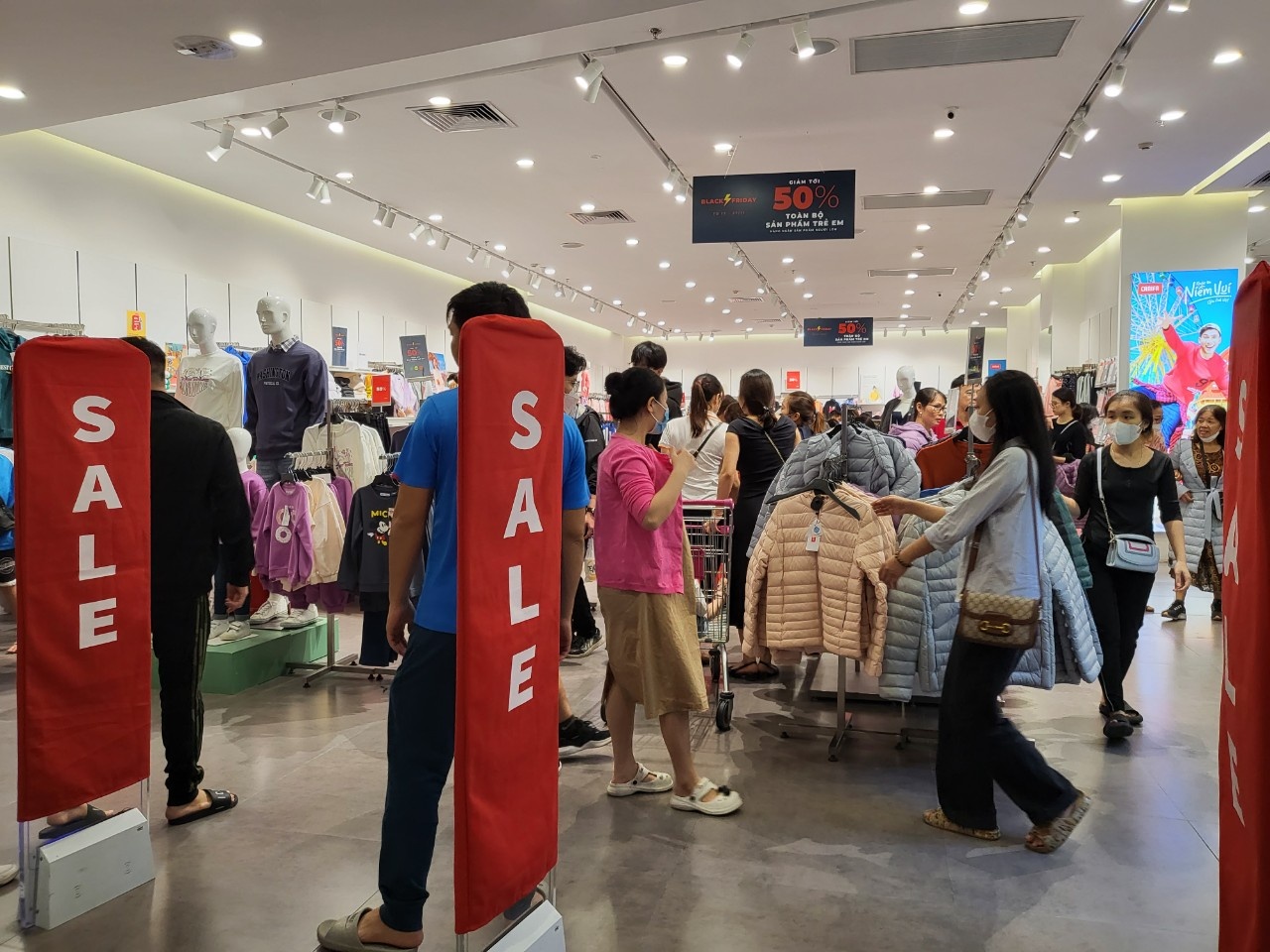 mua sắm black friday ảnh 3 mua sam black friday anh 3