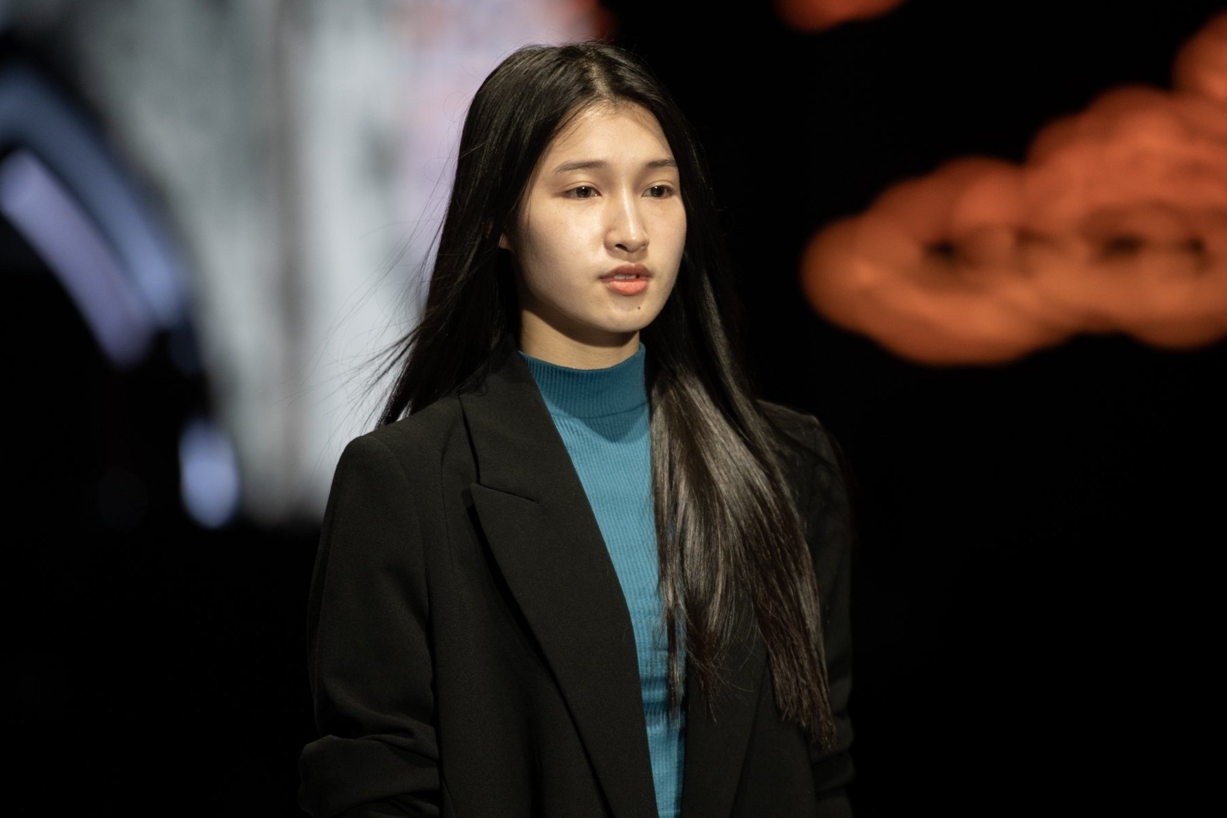 Mat moc cua Phuong Nhi hinh anh