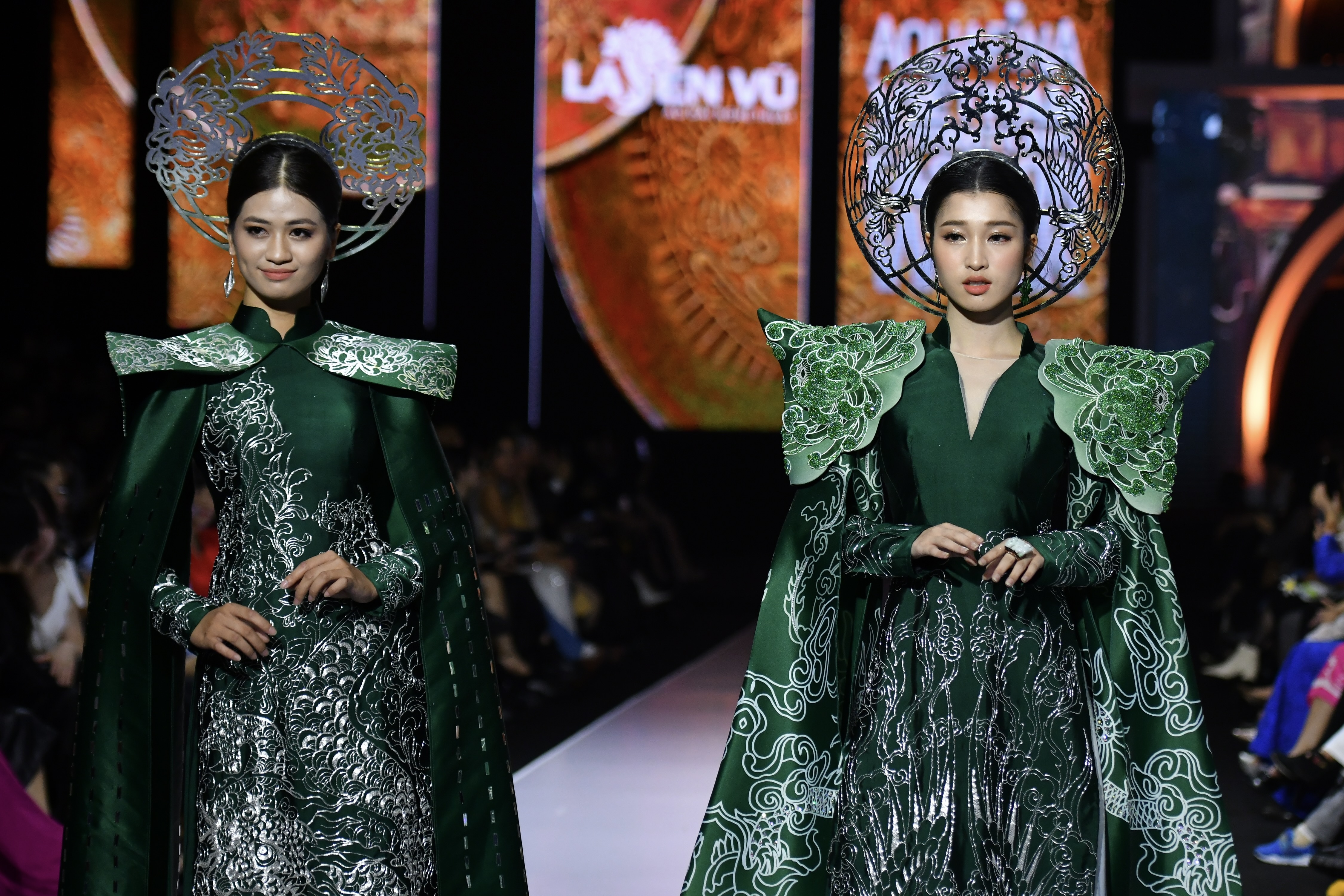 hoa hau catwalk anh 1