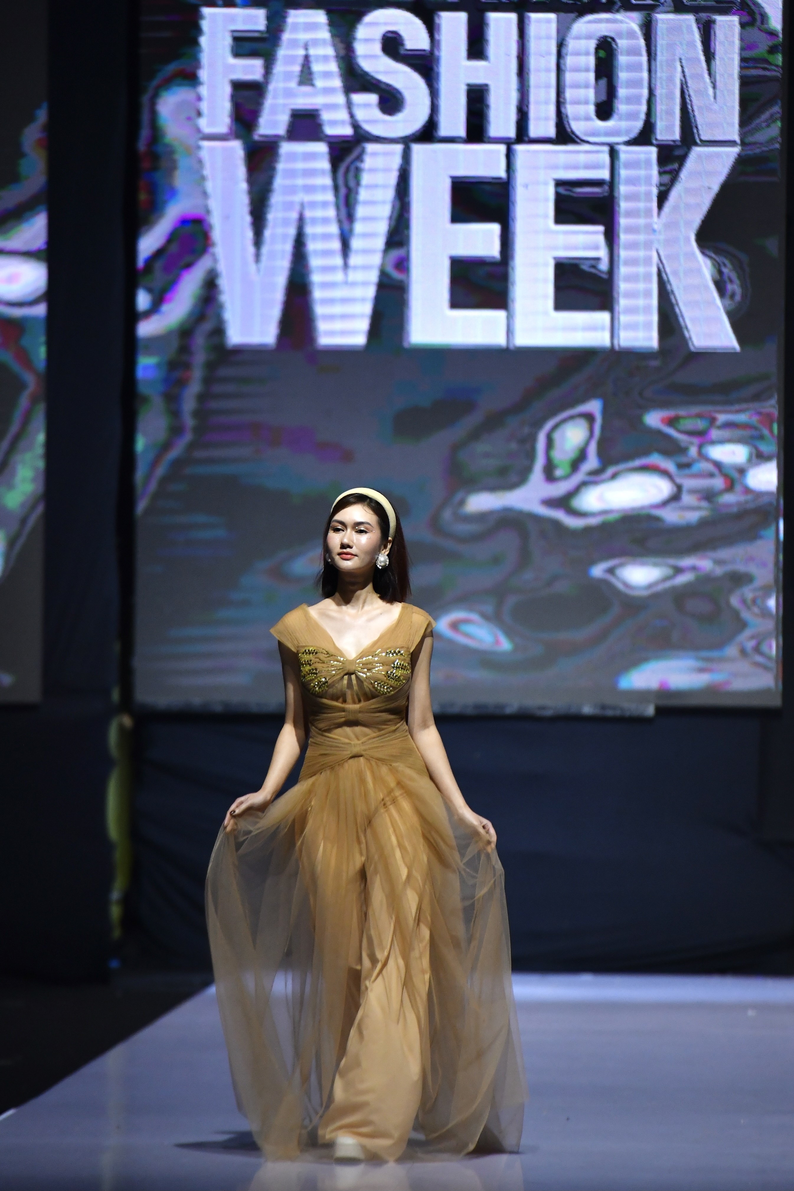 hoa hau catwalk anh 12