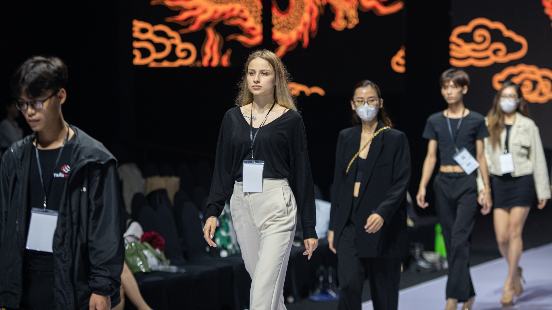 nguoi mau Viet anh 21