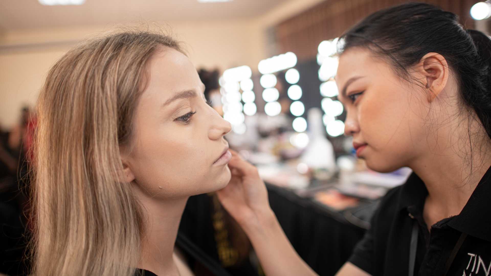 nguoi mau Viet anh 27