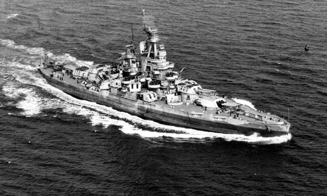 Tim thay xac tau chien My tu The chien II hinh anh