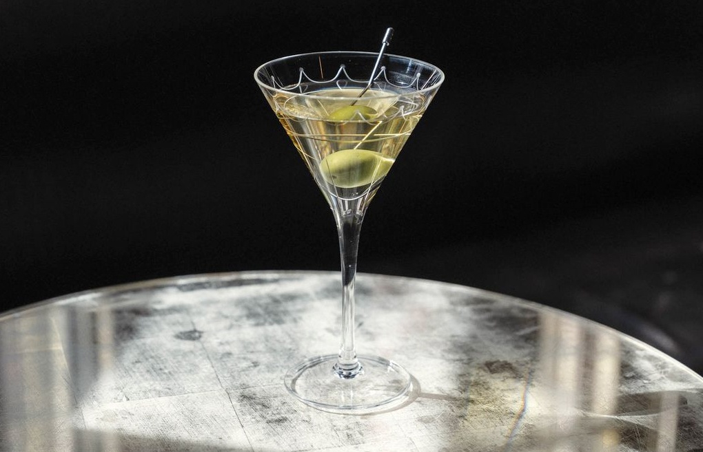 Cocktail gia tu 10.000 USD, duoc trang tri bang nhan kim cuong hinh anh