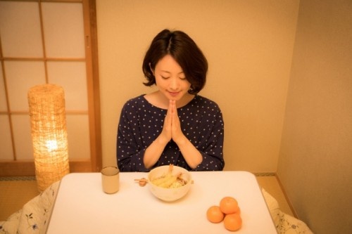 10 quy tac tren ban an cua nguoi Nhat Ban hinh anh