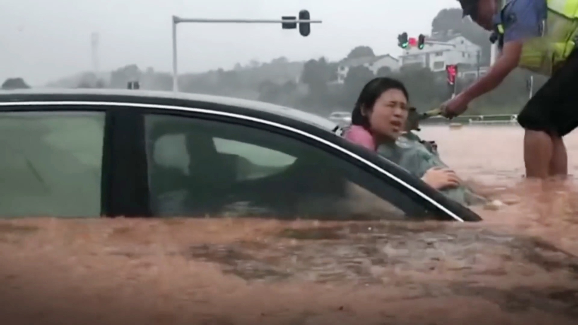 Lu lut nghiem trong anh huong toi 14 trieu nguoi o Trung Quoc hinh anh