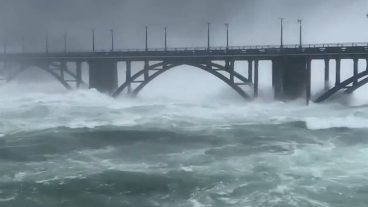 Ho thuy dien Tan An Giang lan dau mo toan bo cua xa lu sau hon 60 nam hinh anh