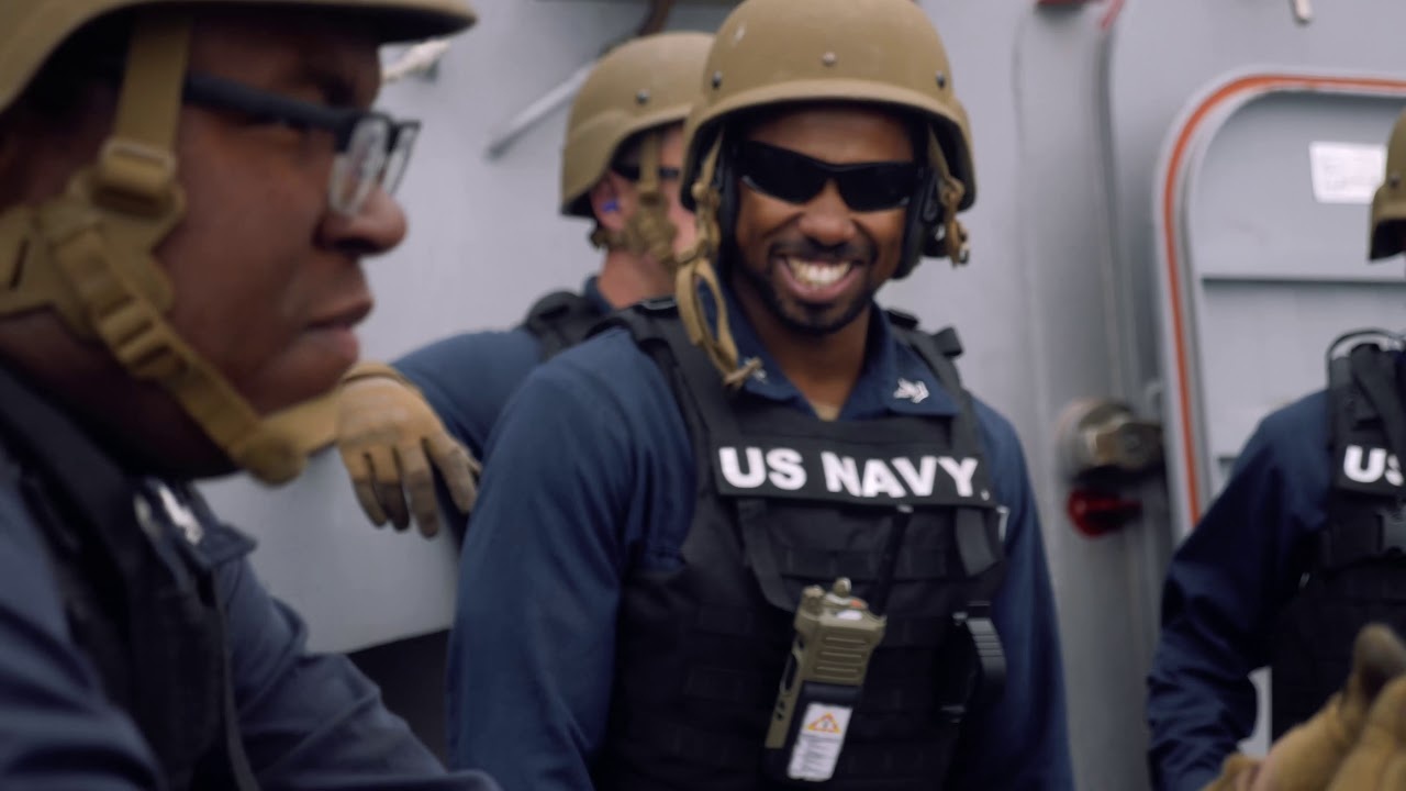 Cuoc song tren tau khu truc cua hai quan My hinh anh