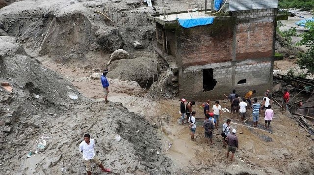 40 nguoi thiet mang do lu quet va sat lo dat tai Nepal hinh anh