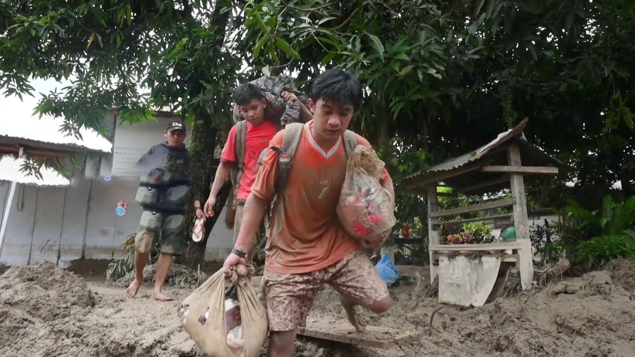 21 nguoi thiet mang do lu quet va sat lo dat tai Indonesia hinh anh