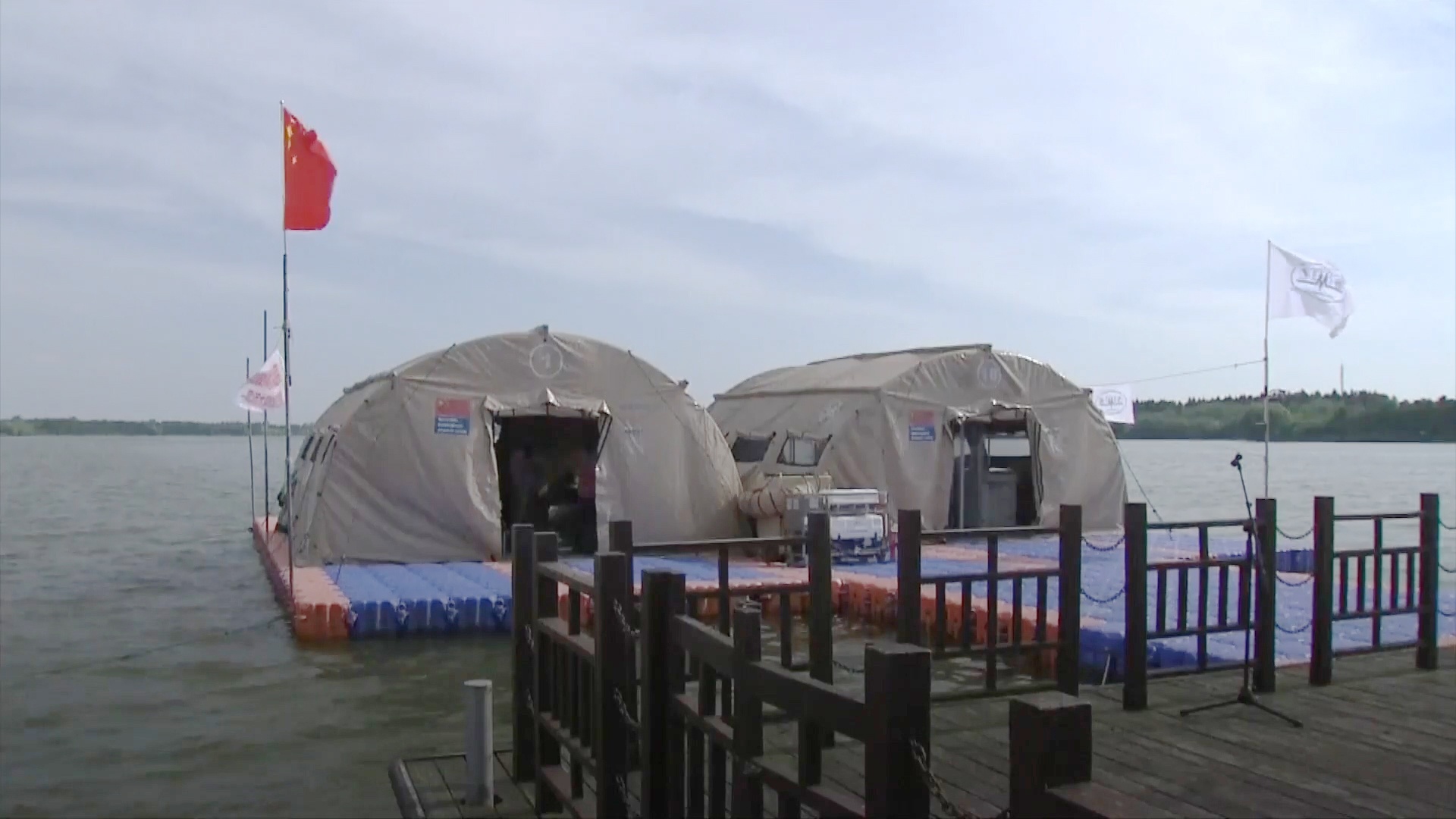 Trung Quoc xay dung benh vien noi de doi pho voi lu lut hinh anh