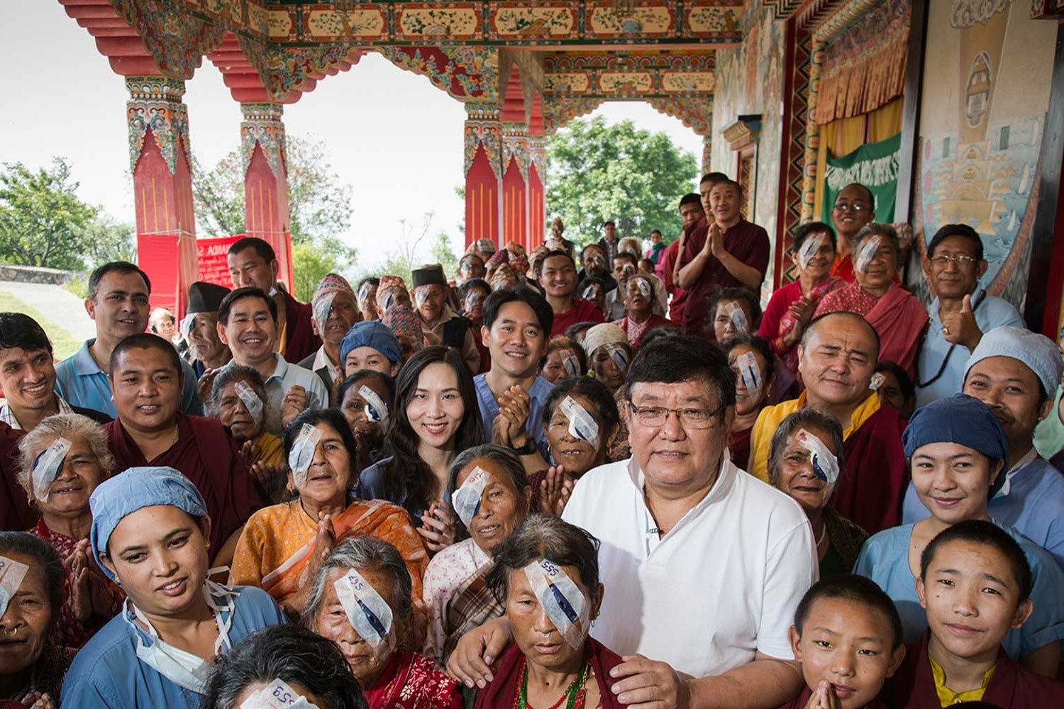Bac si khoi phuc thi giac cho hon 130.000 nguoi hinh anh