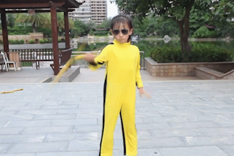 Be gai 7 tuoi thanh thao con nhi khuc o Trung Quoc hinh anh