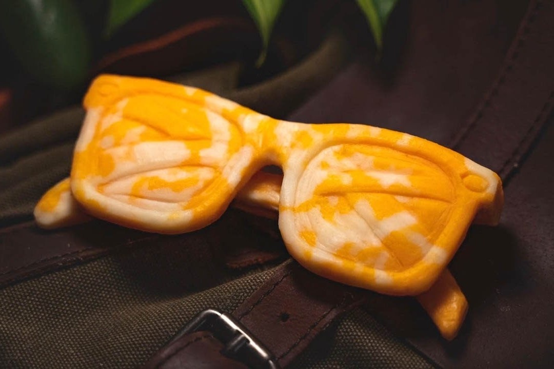 Tac pham dieu khac lam tu pho mai hinh anh