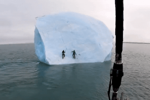 Tang bang lat nguoc, day 2 nha tham hiem xuong bien hinh anh