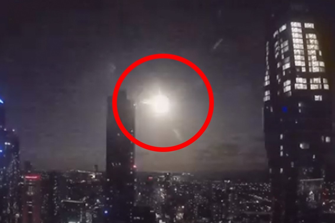 Sao bang thap sang bau troi dem o Melbourne hinh anh