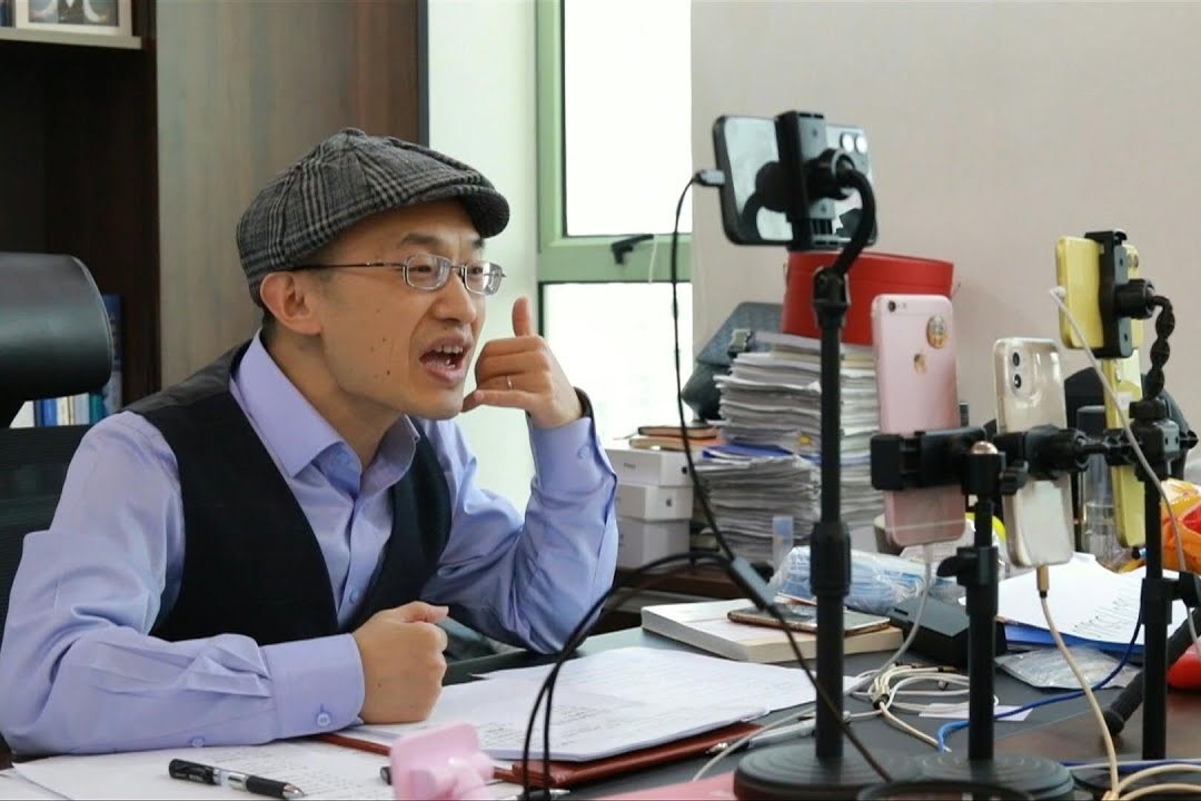 Bung no tu van hon nhan o Trung Quoc hinh anh