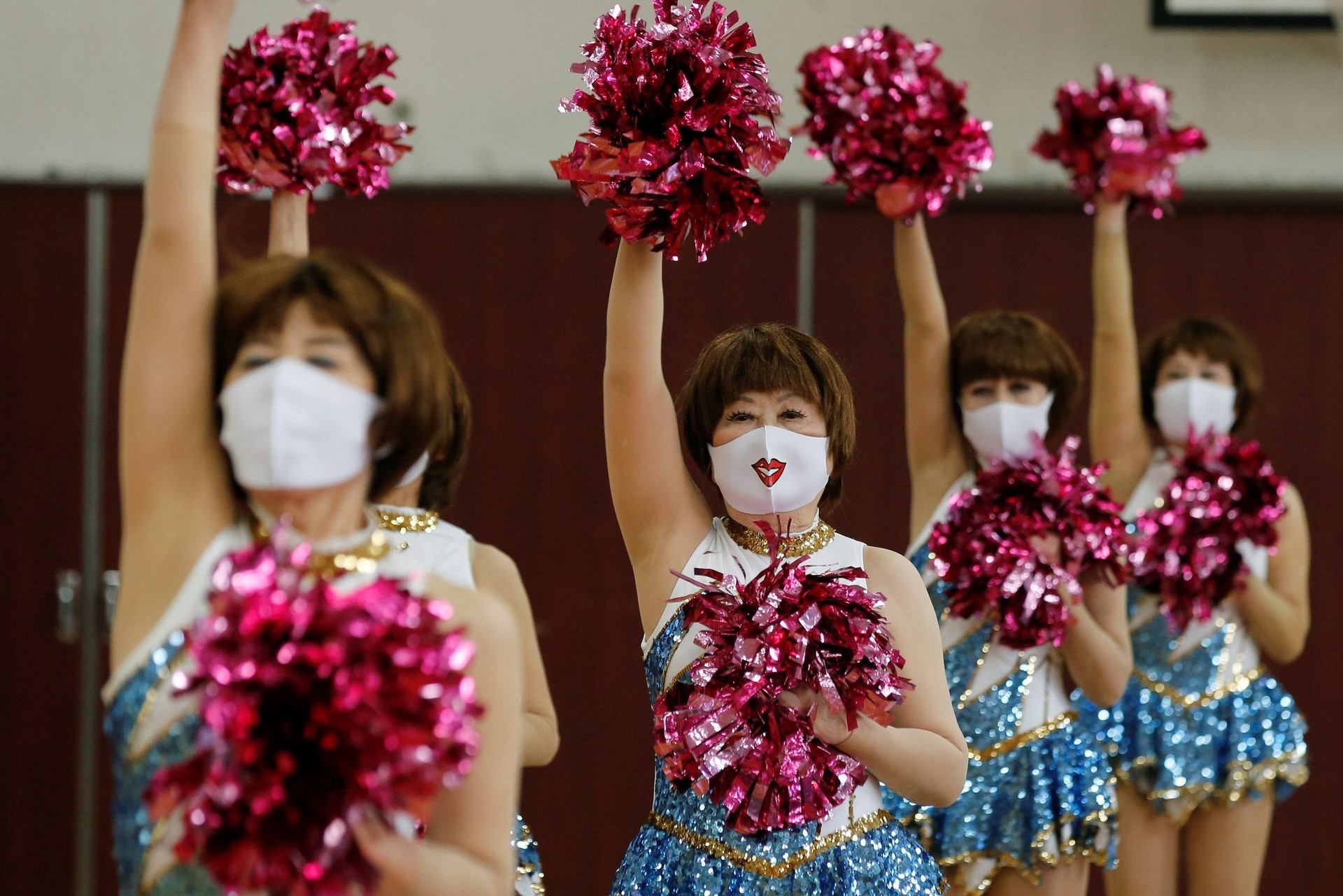 Cu ba 89 tuoi la thanh vien doi co vu o Nhat hinh anh