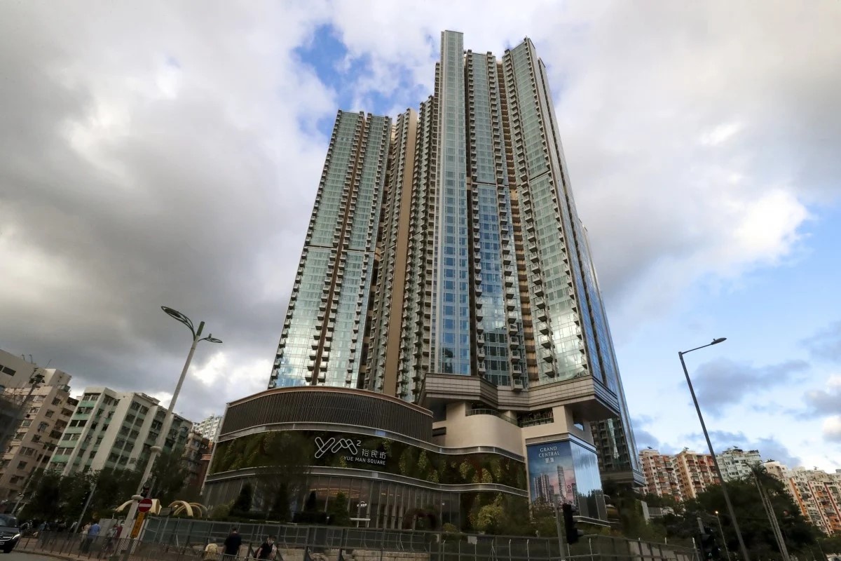 Can ho 1,4 trieu USD cho nguoi Hong Kong tiem vaccine rut tham hinh anh