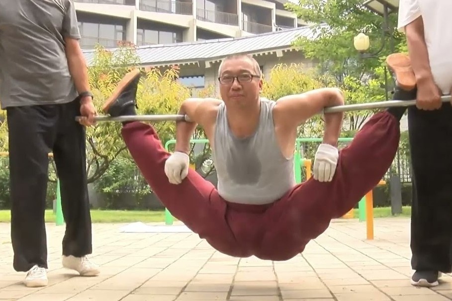 Nguoi dan ong U60 so huu kha nang gian co an tuong hinh anh