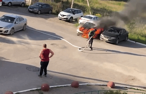 Linh cuu hoa nga nhao khi mo voi chua chay o Nga hinh anh