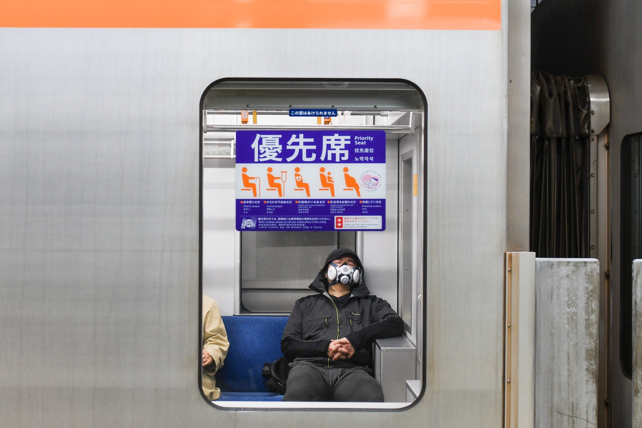 Trung Quoc lat nguoc the co trong cuoc chien chong dich hinh anh