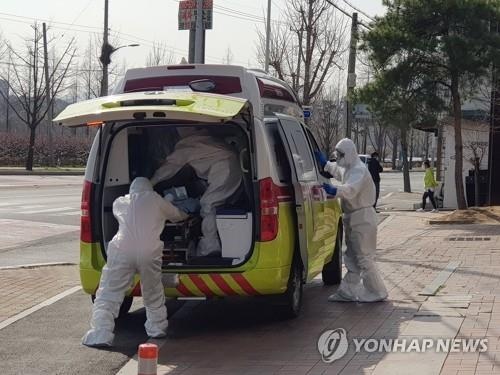 Benh nhan 93 tuoi nhiem virus corona hoan toan binh phuc hinh anh