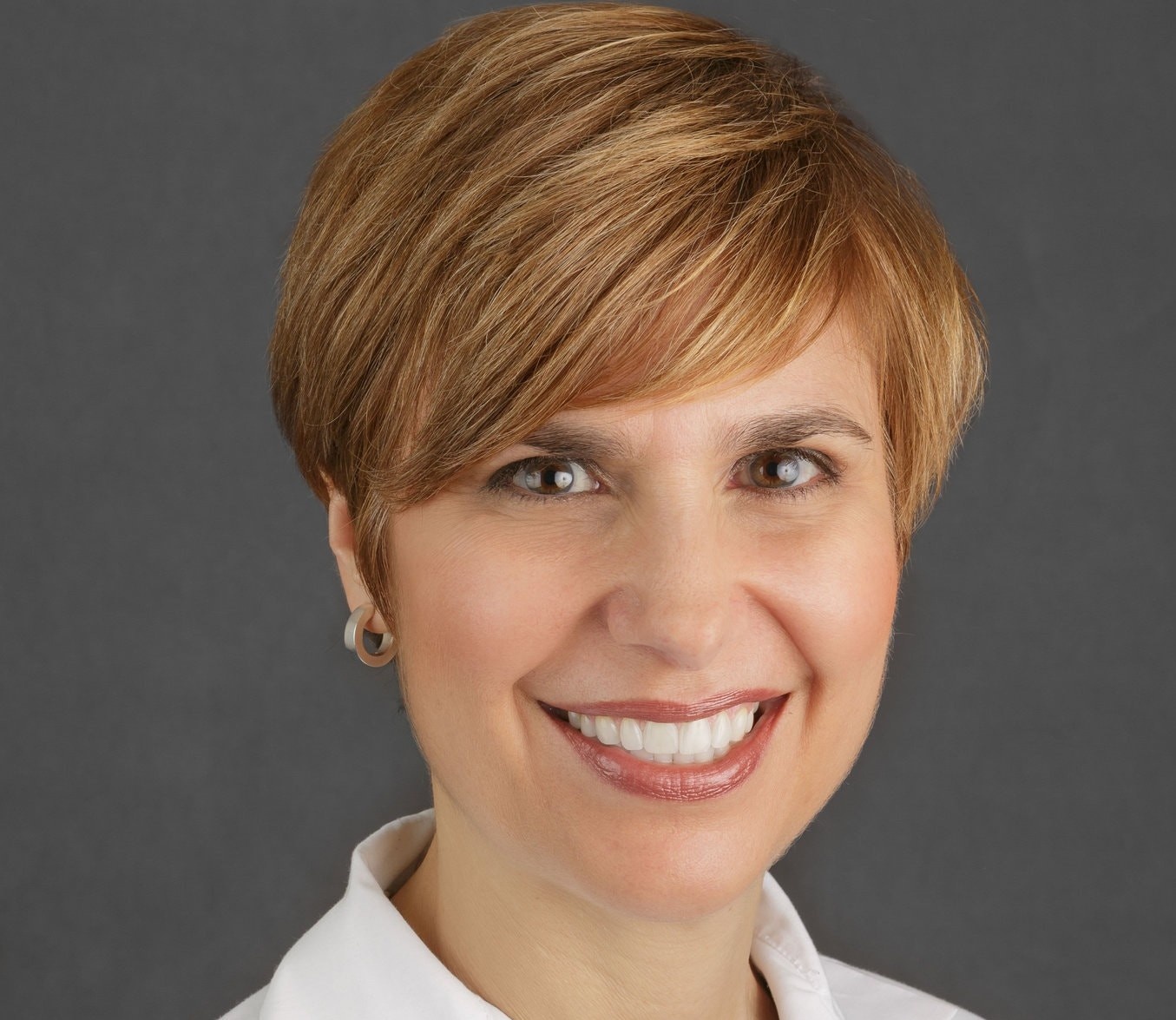 Bac si 'anh hung tuyen dau chong Covid-19' tai New York tu tu hinh anh