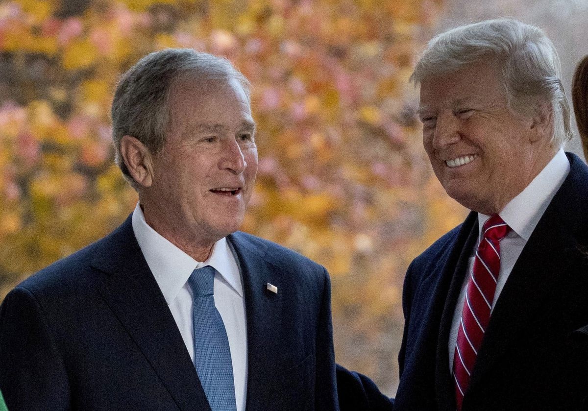 Tong thong Trump che gieu loi keu goi cua cuu tong thong Bush 'con' hinh anh