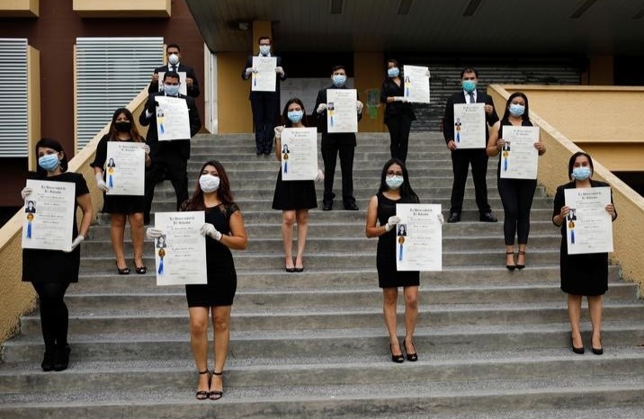 1001 kieu tot nghiep cua sinh vien thoi Covid-19 hinh anh