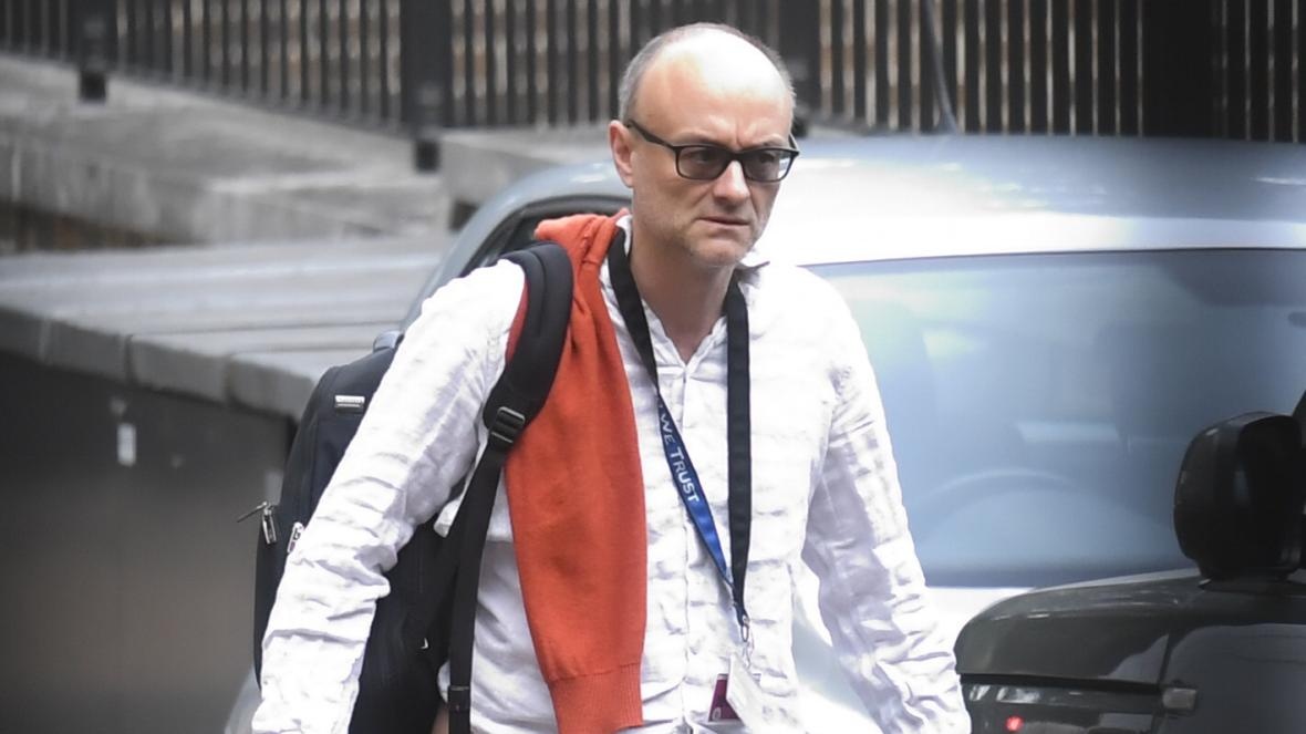 Thu tuong Anh quyet khong sa thai co van cap cao vi di tham vo hinh anh