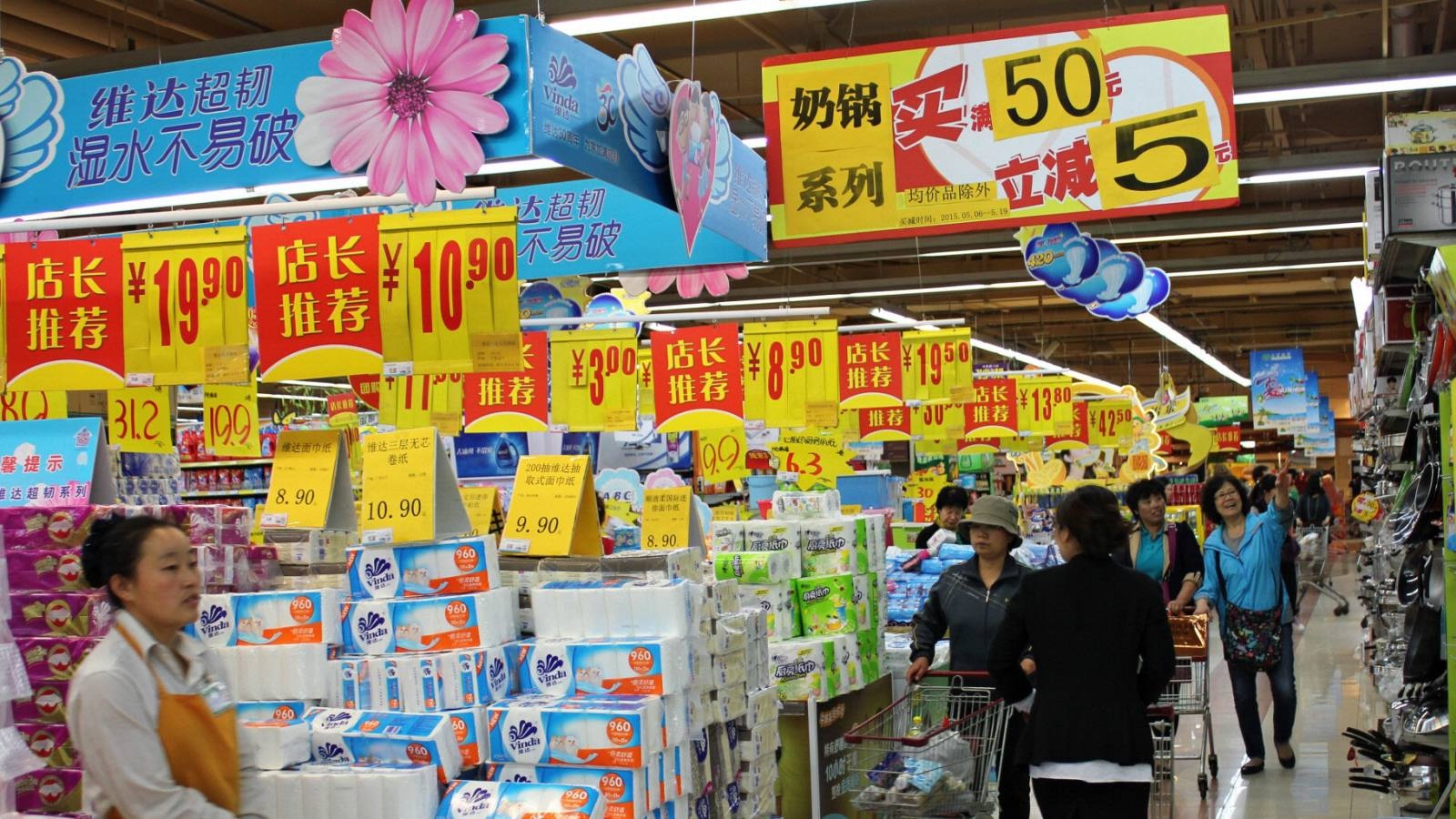 Dam dao hang loat khien nhieu nguoi chet trong sieu thi o Trung Quoc hinh anh