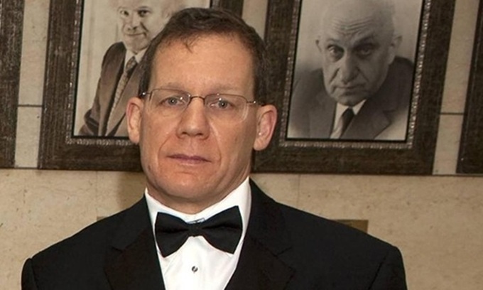 Giao su Harvard bi truy to anh 1