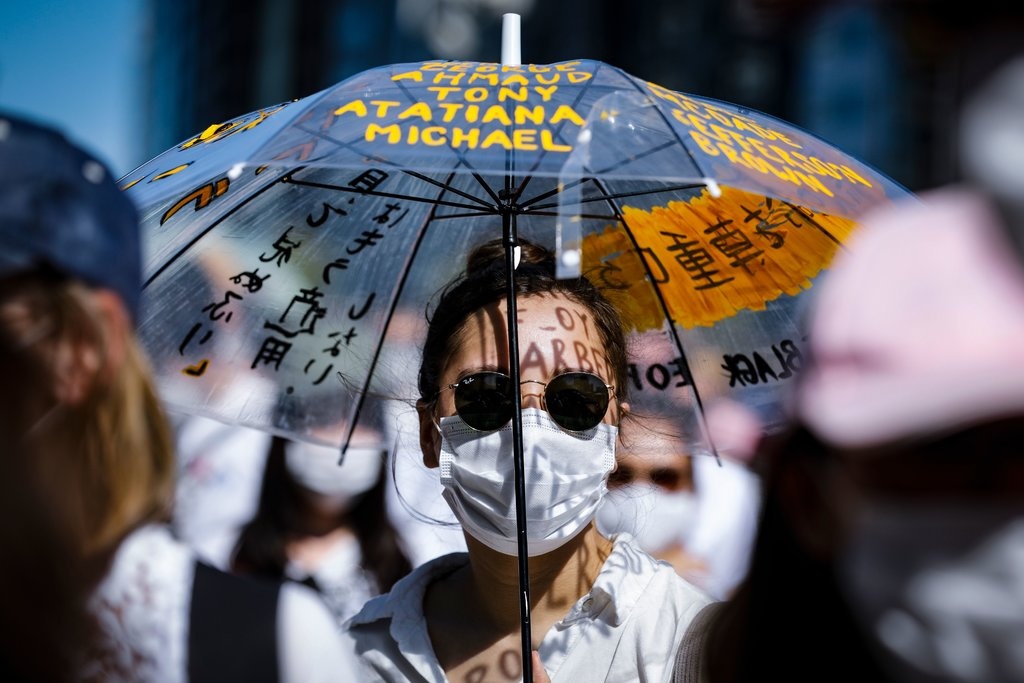 Han Quoc bat giu 3 nguoi Viet tron cach ly 'vi ngot ngat' hinh anh